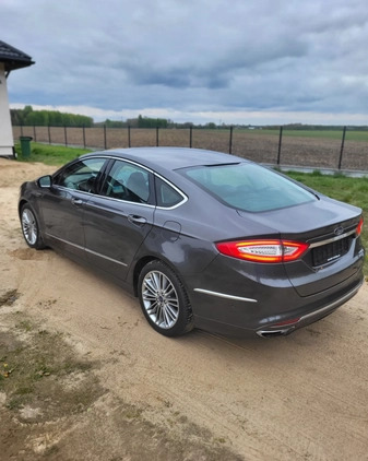 Ford Mondeo cena 48900 przebieg: 104000, rok produkcji 2017 z Sierpc małe 211